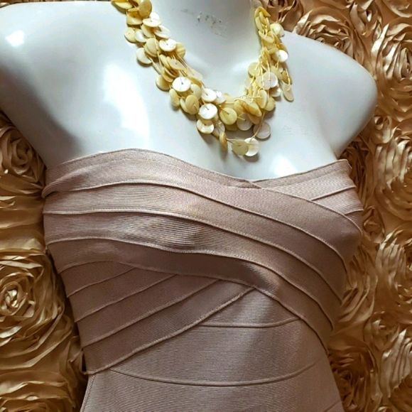 BCBG ๐ Strapless Pink Blush Pandeau Bodycon Dress - Picture 5 of 12